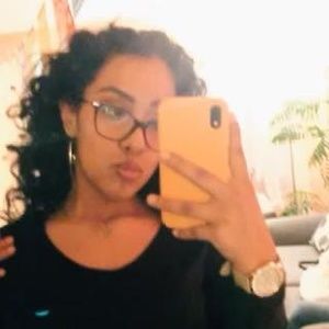 Meet your Posher, Dafne